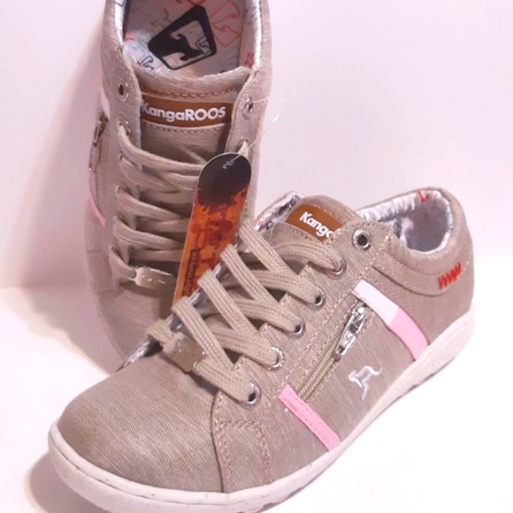 🦘KangaROOS - Picture 7 of 8